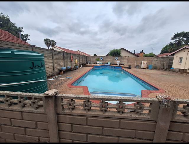 3 BEDROOM HOUSE FOR SALE IN VANDERBIJLPARK SE 7